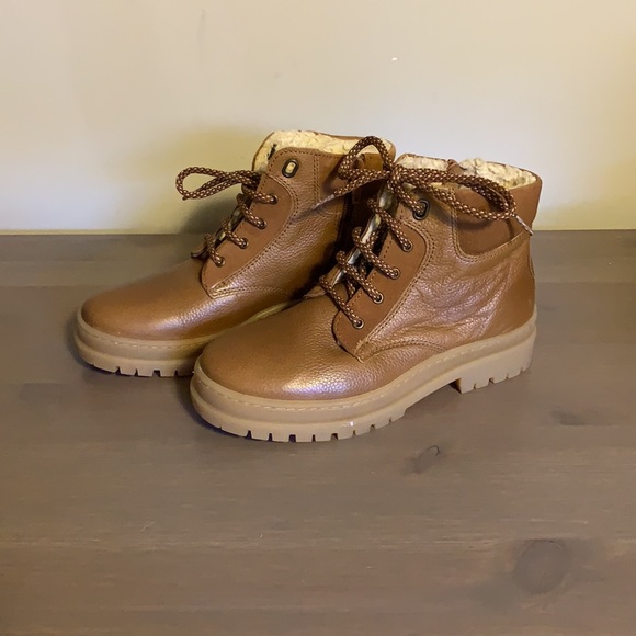 🆕 Zara Tan and Cream Sherpa Lined Booties - Girl’s Size 32 - Picture 2 of 9